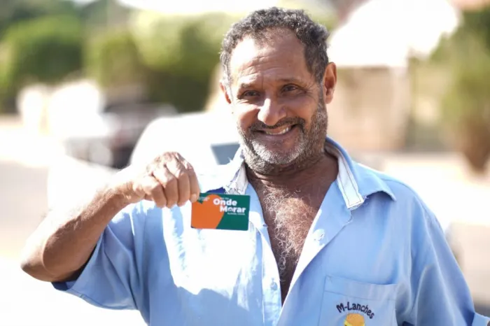 Agehab entrega, nesta segunda-feira (06/10), 100 cartões do Aluguel Social, em Maurilândia, e beneficia outras 247 famílias de Itapuranga com escrituras de Regularização Fundiária (Fotos: Octacílio Queiroz/Agehab)