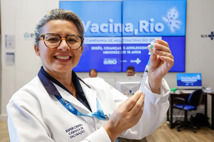 Estão disponíveis todas as vacinas de rotina destinadas às crianças e aos adolescentes - Edu Kapps/SMS