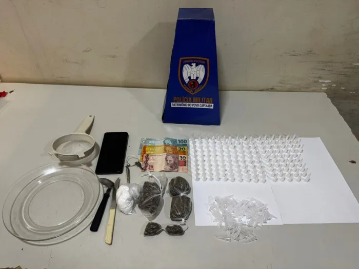 Polícia Militar realiza apreensão de drogas em diferentes bairros de Guarapari