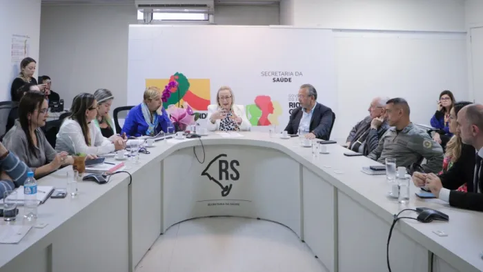 Governo descarta caso de intoxicação por metanol no Estado e alinha procedimentos e ações
