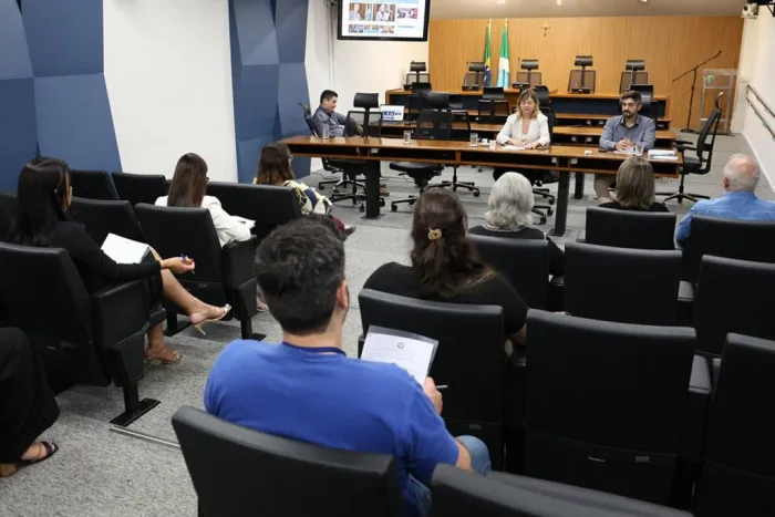 Reunião na ALEMS garante apoio jurídico a equipes parlamentares