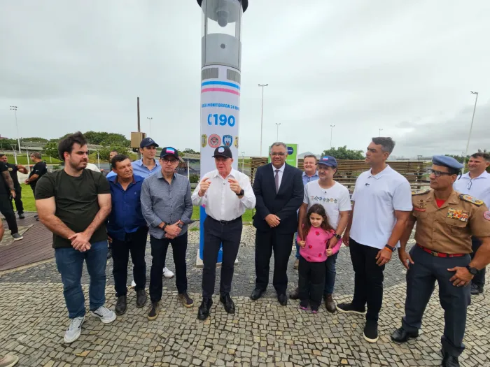 Governo do Estado entrega dois Totens de Segurança no município de Vitória