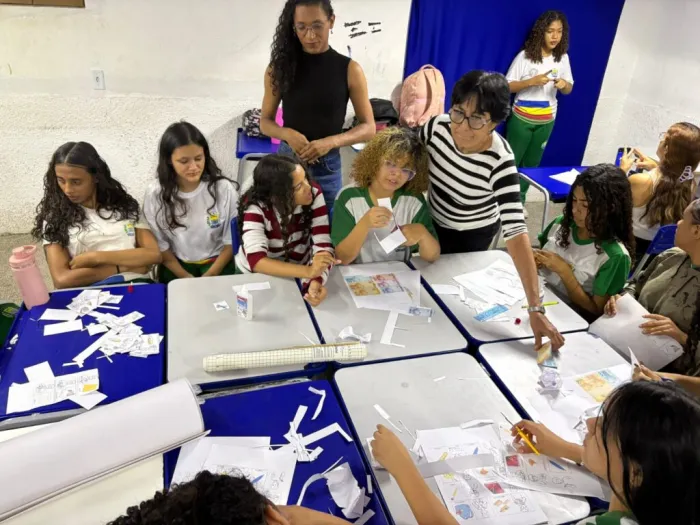 Escola da rede estadual cria jogos e transforma o aprendizado da Língua de Sinais em uma experiência divertida e inclusiva