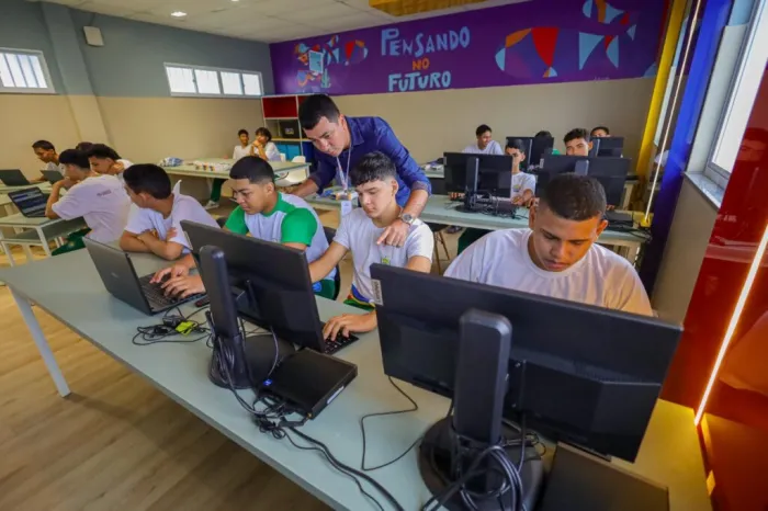 Programa de ensino de Inteligência Artificial nas escolas públicas da rede estadual do Piauí ganha prêmio da Unesco