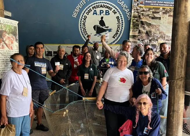 Pescadores de cerco flutuantes de São Sebastião recebem documentação oficial da Fundação Florestal