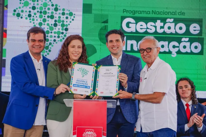 Cícero Lucena firma adesão de João Pessoa ao Programa Nacional de Gestão e Inovação