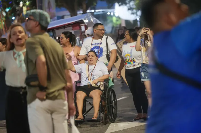 Trasladação transforma as ruas de Belém em um rio de fé e devoção à Nossa Senhora de Nazaré