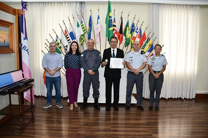 Desembargador Eder Pontes é homenageado com a Moeda Alusiva aos 190 anos da PMES