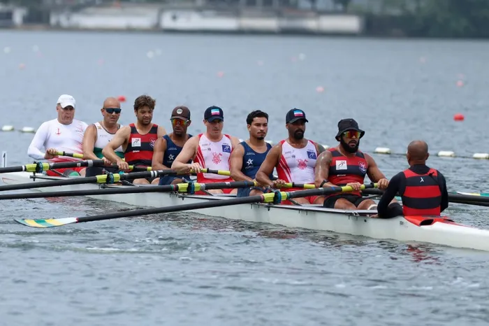 Remadores capixabas conquistam medalha de prata no Campeonato Brasileiro Interclubes de Barcos Longos