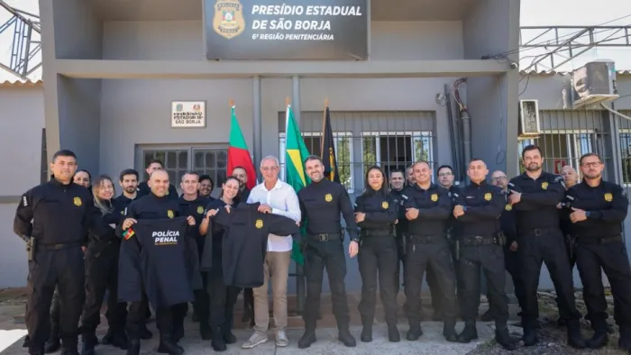 Governo do Estado inicia entrega de novos uniformes aos servidores da Polícia Penal