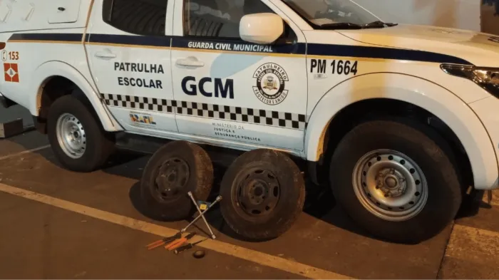 Procurado da Justiça é preso pela GCM furtando pneus