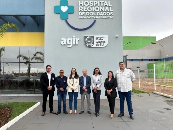 Inspetor Cabral visita Hospital Regional de Dourados com o vice-governador Barbosinha