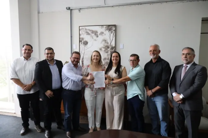 Câmara de Dourados recebe peça orçamentária para exercício 2026