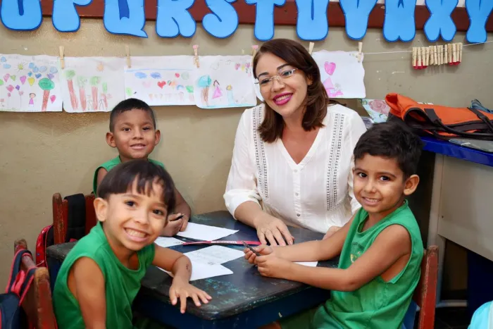 Dia do Professor: Do campo à cidade, a trajetória de três professores mostra que ensinar é um ato de resistência e amor