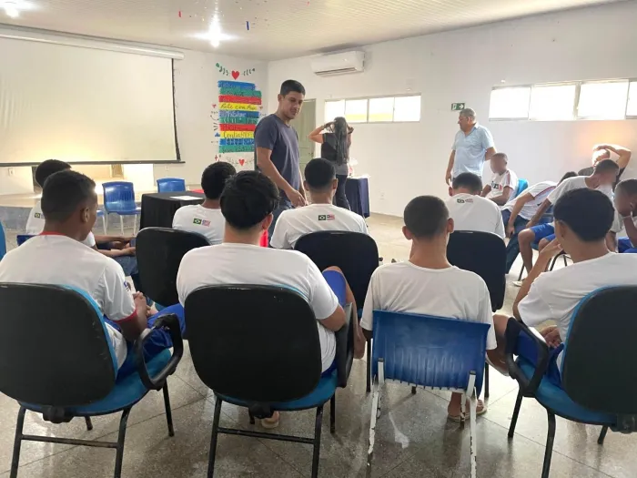 Adolescentes da Funac recebem certificado pelo Iema