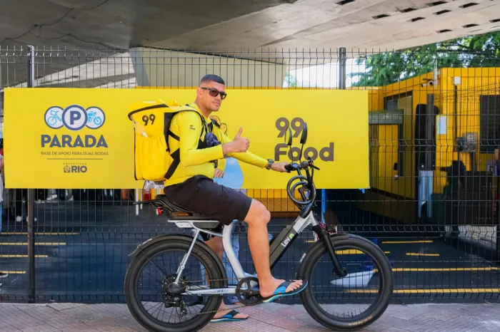 A primeira base de apoio fica localizada embaixo do Viaduto Álvares Cabral, em Botafogo - Rafael Catarcione/Prefeitura do Rio