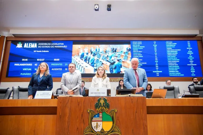 Assembleia Legislativa faz minuto de silêncio em memória do servidor da Casa, Péricles Melo Oliveira