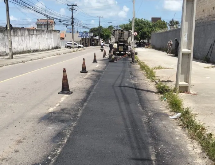 Seinfra encerra a semana com serviços da Operação Tapa-buraco em 35 bairros da Capital