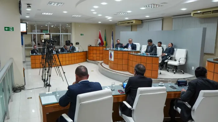 Câmara Municipal aprova PPA 2026-2029 e outras pautas do dia em sessão plenária