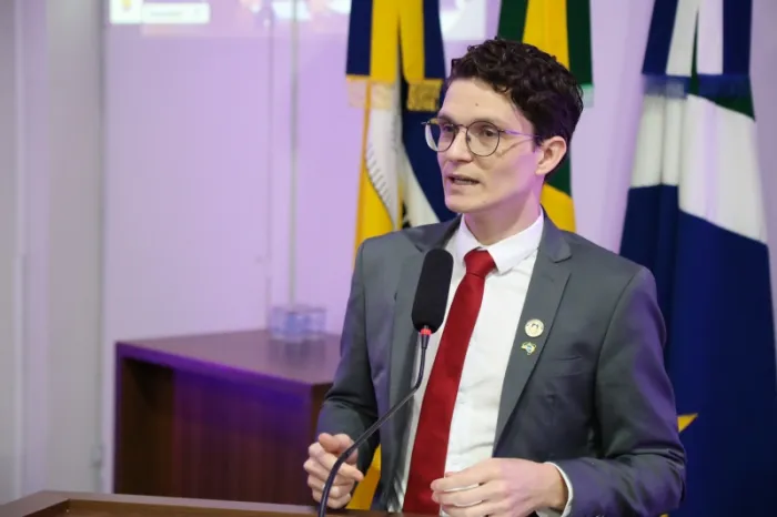 Franklin cobra transparência da Sanesul sobre custos e investimentos do esgotamento sanitário em Dourados