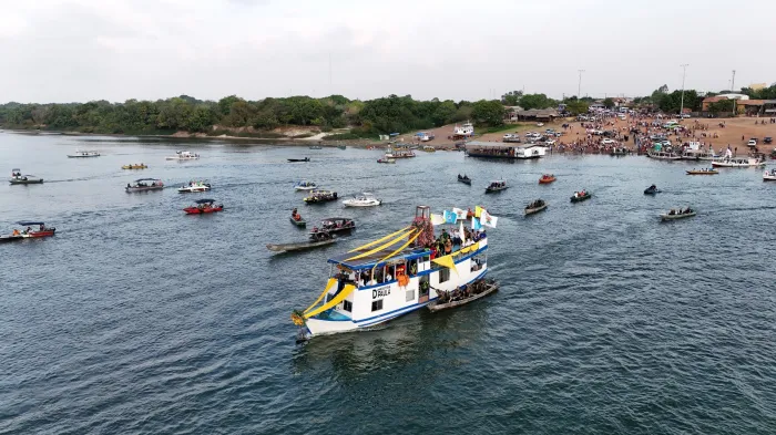 Círio 2025: Centenas de embarcações acompanham a imagem da Virgem de Nazaré em mais uma Romaria Fluvial
