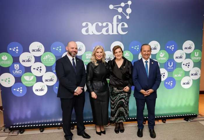 Governador Jorginho Mello participa da posse da nova diretoria da Acafe