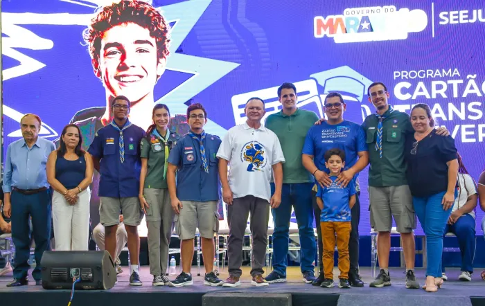 Cartões Transporte Universitário são entregues a 2 mil estudantes dos quatro municípios da Grande Ilha