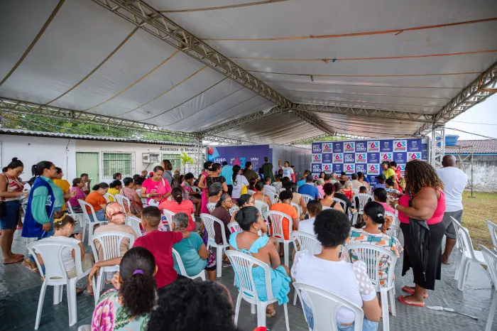 Mesmo com chuva, população busca atendimento da 5ª edição do Fila Zero em Areia Branca