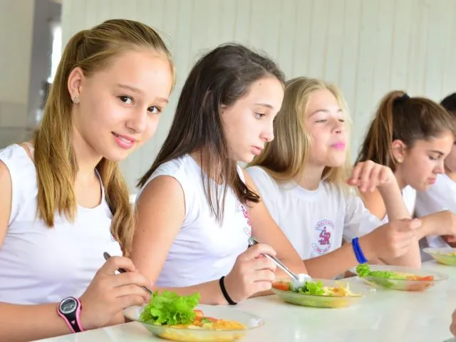 Dia Nacional da Alimentação Escolar: Educação de SC estimula bons hábitos em estudantes com cardápios variados e nutritivos