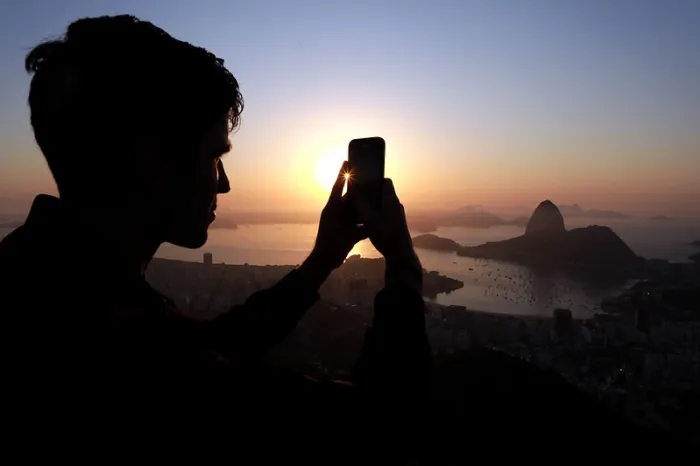 Fotografando com celular é uma das seis disciplinas do curso - Marcos de Paula/Prefeitura do Rio