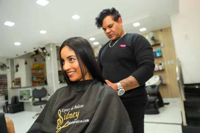 Candeias: “Corte Solidário” arrecada mechas de cabelo para mulheres que lutam contra o câncer