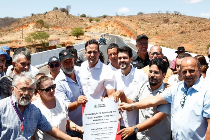 Lucas Ribeiro entrega rodovia que liga Manaíra a cidades de Pernambuco e destaca importância da obra
