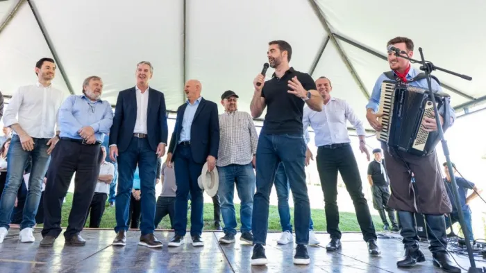 Em Ametista do Sul, Leite entrega pavimentação da ERS-591, ligando o município a Frederico Westphalen