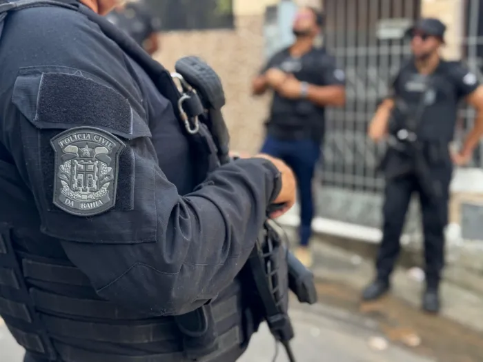 Homem é preso por submeter idosos a condições degradantes em Salvador