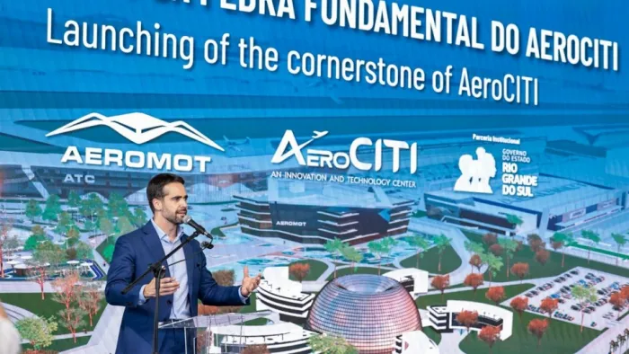 Governador Eduardo Leite participa do lançamento da pedra fundamental do AeroCITI em Guaíba