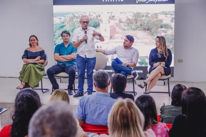 Cícero Lucena apresenta cartilha para gerentes e anuncia premiação por metas alcançadas na Saúde