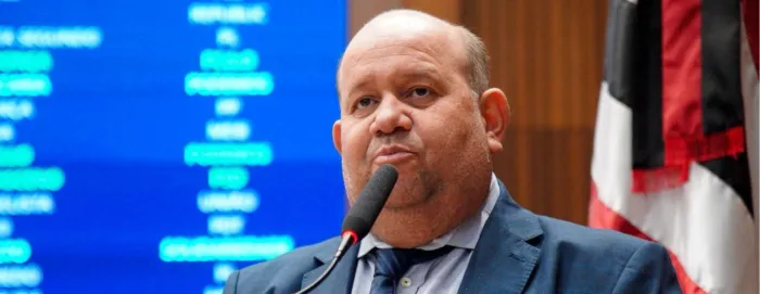 Fred Maia destaca a reforma do antigo prédio do CAIC que vai se transformar na UEMA, em Pedreiras 