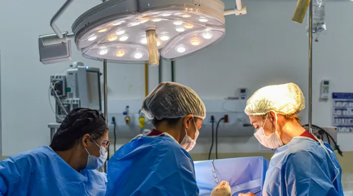 Opera Mulher encerra ações do Outubro Rosa reforçando cuidados e cirurgias voltadas à saúde feminina