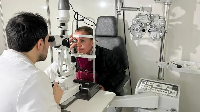 Prefeitura e Instituto Amai seguem com mutirão de consultas oftalmológicas. Ação chega à zona rural neste fim de semana