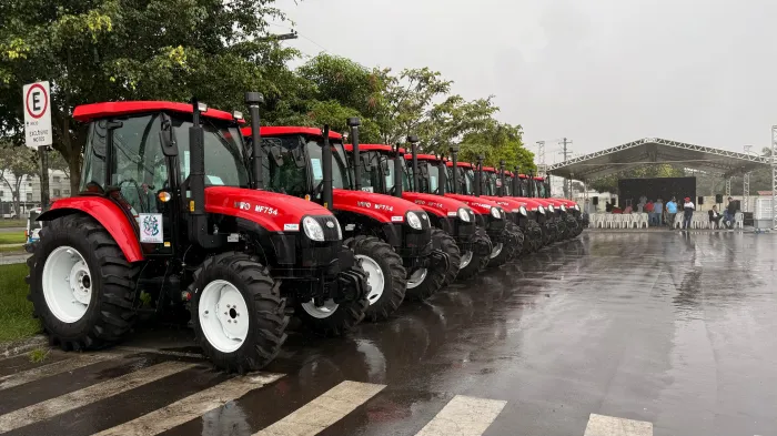 Governo do Estado entrega máquinas e equipamentos para fortalecer a agricultura capixaba