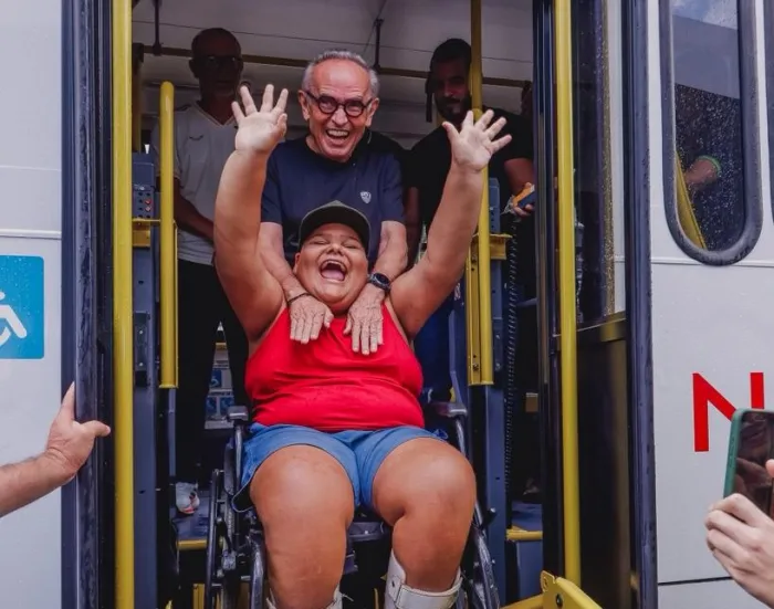 Cícero Lucena entrega 10 novos ônibus e consolida João Pessoa como a 3ª frota mais nova do Nordeste