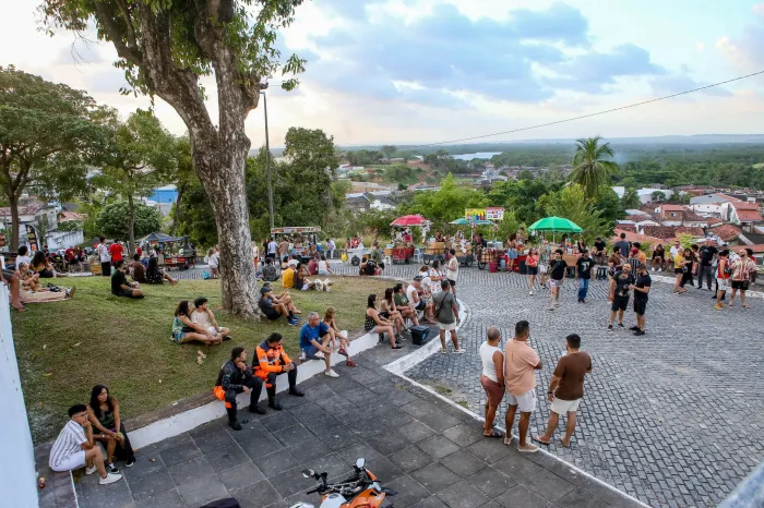 Circulador Cultural lota Casa da Pólvora em tarde de celebração da black music com shows de Funkeria e DJ AcaraJow