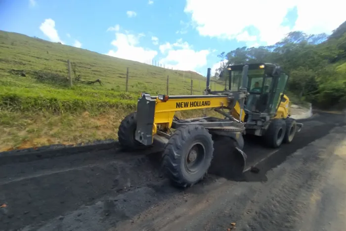 Governo do Estado investe mais de R$ 14 milhões em obras de pavimentação rural em Viana