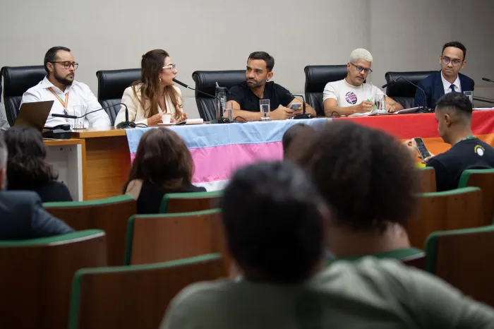 Debate define como meta aprovar a criação do Conselho Distrital LGBTI+ até dezembro