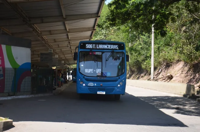 Terminais do Transcol terão ônibus extras para o Dia de Finados