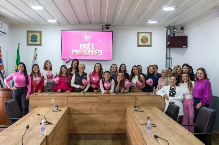 Câmara de São Sebastião realiza encontro do Outubro Rosa sobre protagonismo feminino