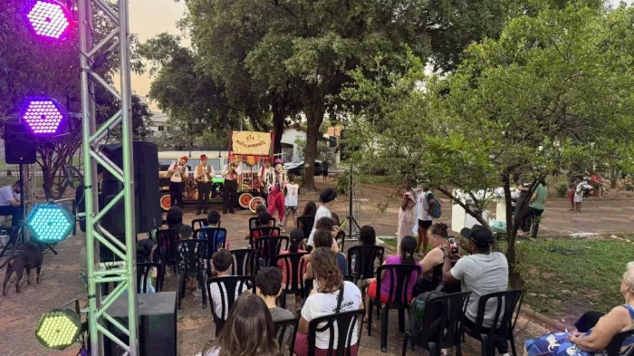 Circulaê realizou sexta e última edição com cortejo e atividades culturais nos bairros Panorama e Alvorada
