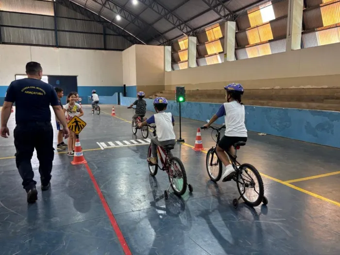 Prefeitura de Araçatuba realiza Escolinha de Trânsito em escolas municipais
