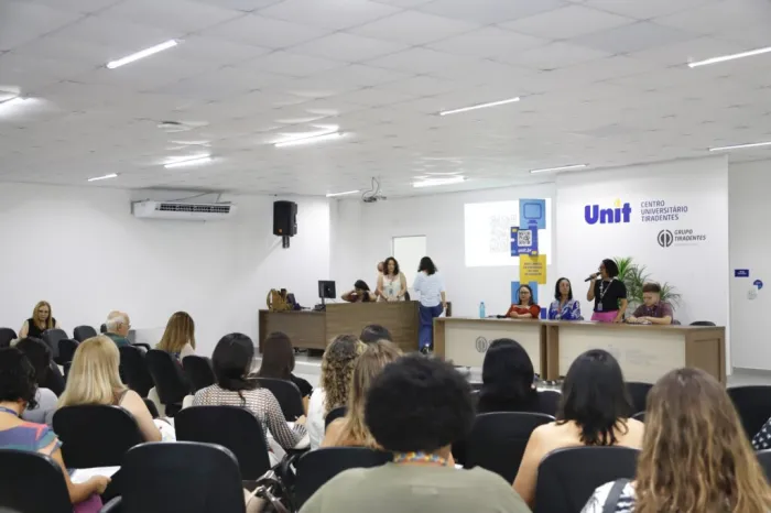 SES-PE constrói política pública para pessoas com TEA e neurodiversas de forma participativa