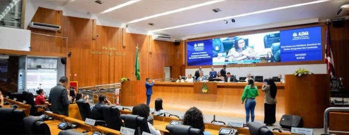 Sessão solene comemora promulgação de lei que reconhece paciente renal crônico como PcD